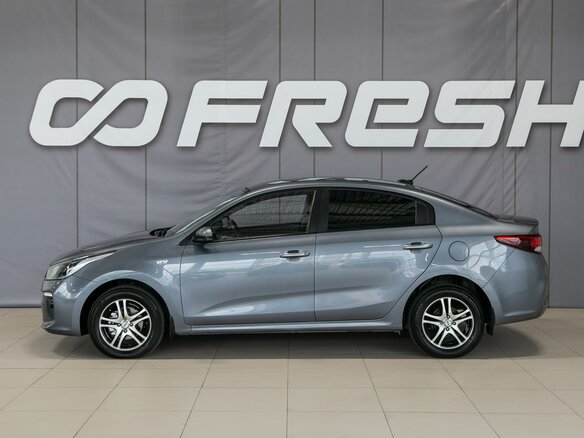 2017 Kia Rio IV, серый, 1270000 рублей - вид 3