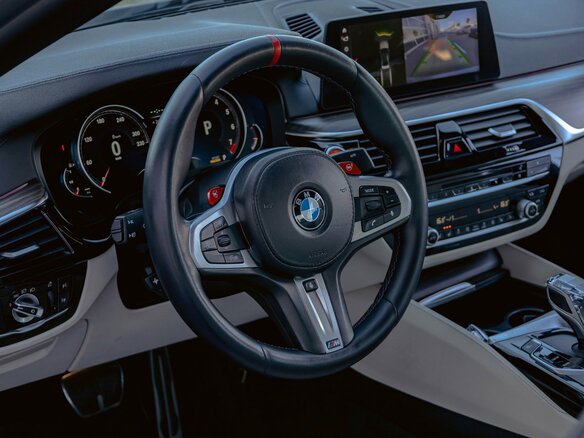 2019 BMW 5 серии 520d xDrive VII (G30/G31/G38), серый, 2795000 рублей - вид 19