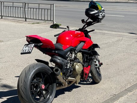 2021 Ducati Streetfighter V4, красный, 1770000 рублей, вид 3