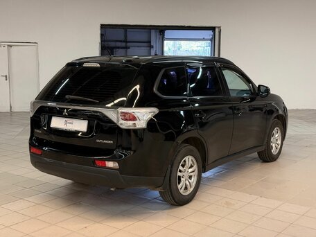 2013 Mitsubishi Outlander III, чёрный, 1129000 рублей, вид 5