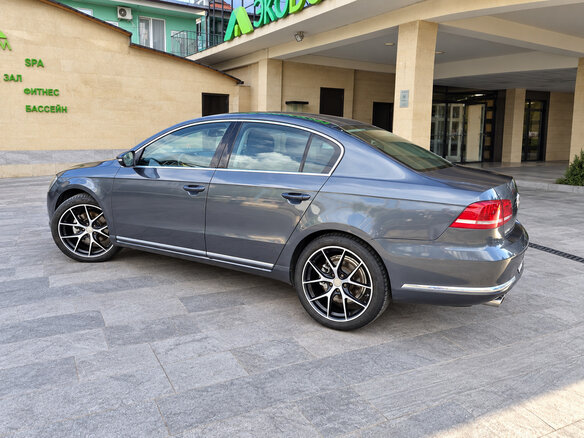 2012 Volkswagen Passat B7, серый, 1099000 рублей - вид 5