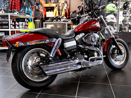 2009 Harley-Davidson Fat Bob, красный, 890000 рублей, вид 3