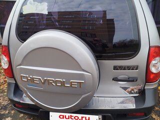 2011 Chevrolet Niva I Рестайлинг, серебристый, 320000 рублей, вид 4
