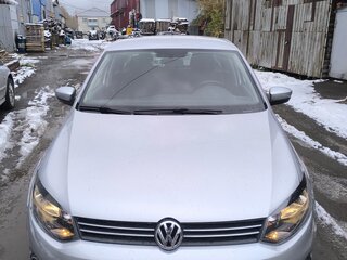 2012 Volkswagen Polo V, серебристый, 800000 рублей, вид 1