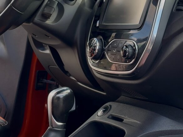 2017 Renault Kaptur I, оранжевый, 1299999 рублей - вид 6