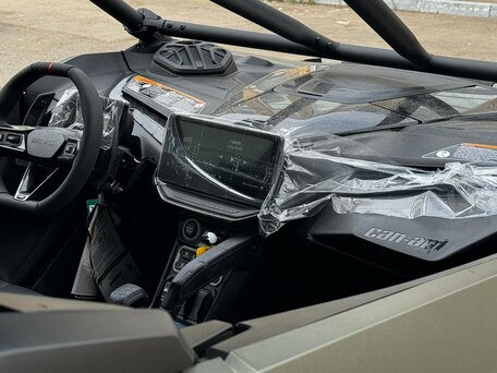 2026 BRP Can-Am Maverick X RC Turbo RR, зелёный, 6350000 рублей, вид 5