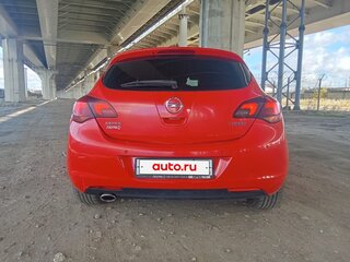2010 Opel Astra J, красный, 580000 рублей, вид 4