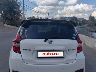 2018 Nissan Note e-Power II Рестайлинг, белый, 1050000 рублей, вид 4