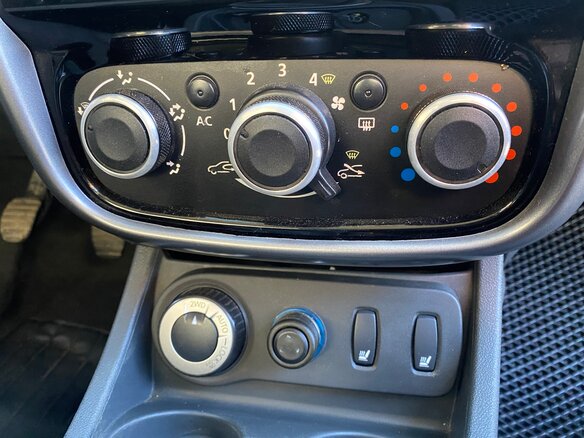 2014 Renault Duster I, серый, 900000 рублей - вид 17