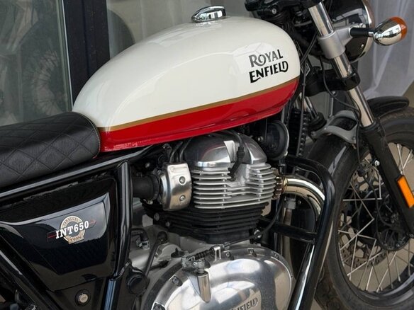 2021 Royal Enfield Interceptor 650, белый, 445000 рублей - вид 6