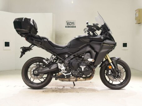 2025 Yamaha MT-09 Tracer (FJ-09), чёрный, 1880000 рублей, вид 2