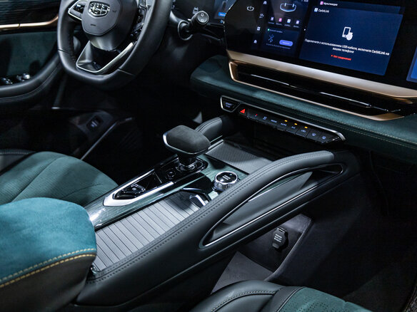 2023 Geely Monjaro I, синий, 3100000 рублей - вид 30