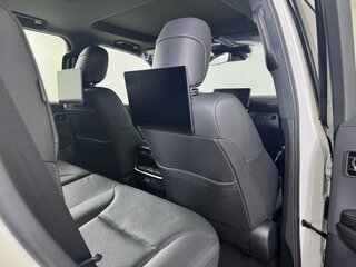 2026 Toyota Land Cruiser 300 Series, белый, 16990000 рублей, вид 3