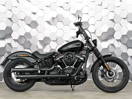 2019 Harley-Davidson Street Bob, чёрный, 1399000 рублей, вид 3