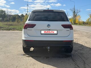 2018 Volkswagen Tiguan II, белый, 1990000 рублей, вид 4