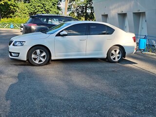 2013 Skoda Octavia III (A7), белый, 1000000 рублей, вид 3