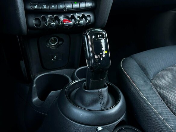 2021 Mini Hatch Cooper III (F55/F56) Рестайлинг, оранжевый, 2220700 рублей - вид 14