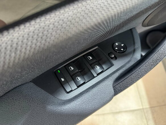 2012 BMW X1 18i I (E84), белый - вид 31