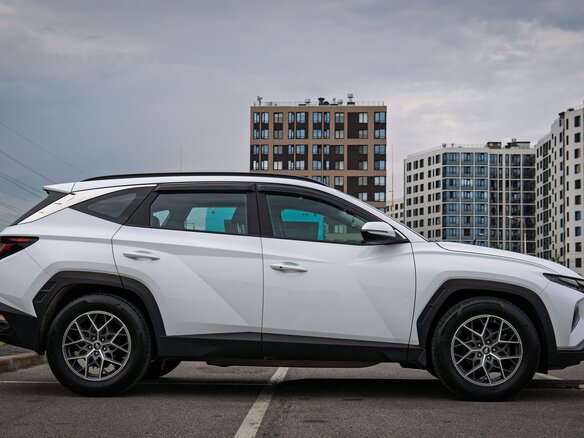 2022 Hyundai Tucson IV, белый, 3100000 рублей - вид 4