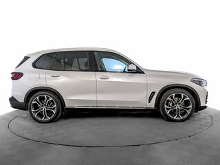 2022 BMW X5 30d IV (G05/G18), белый, 9460000 рублей, вид 4