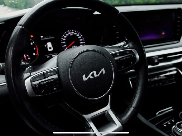 2021 Kia K5 LPi III, белый, 2650000 рублей - вид 17