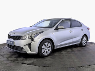 2021 Kia Rio IV Рестайлинг, серебристый, 1690000 рублей, вид 1