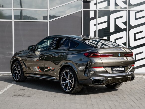 2020 BMW X6 30d III (G06), зелёный, 8190000 рублей - вид 1