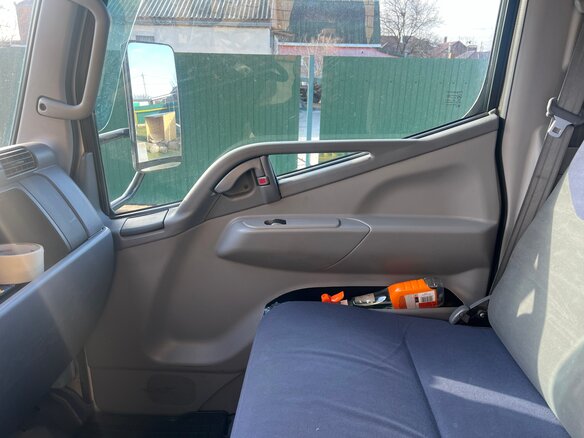 2013 Fuso (Mitsubishi) Canter, белый, 1700000 рублей - вид 16