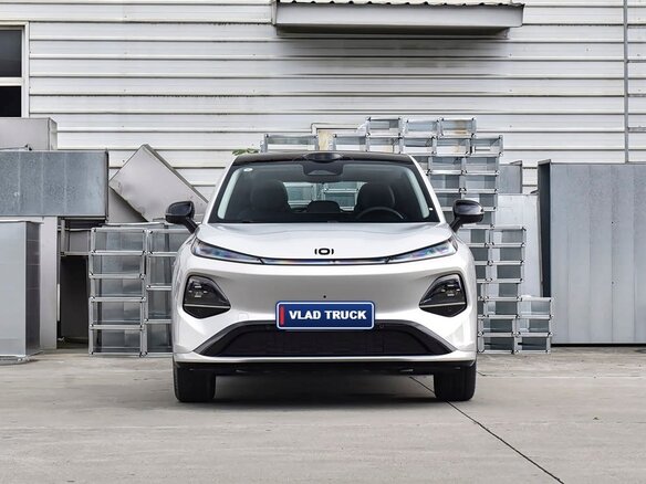 2026 Changan Qiyuan Q05 51.9 kWh II, серебристый, 1860000 рублей - вид 3