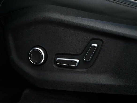 2025 Geely Monjaro I, серый, 3999077 рублей - вид 23