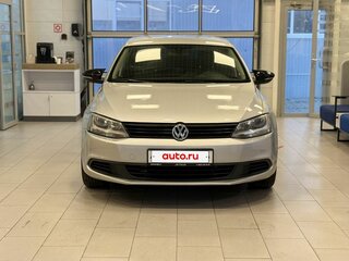 2011 Volkswagen Jetta VI, серебристый, 830000 рублей, вид 2