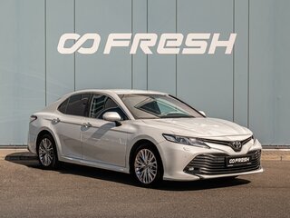 2018 Toyota Camry VIII (XV70), белый, 2530000 рублей, вид 1