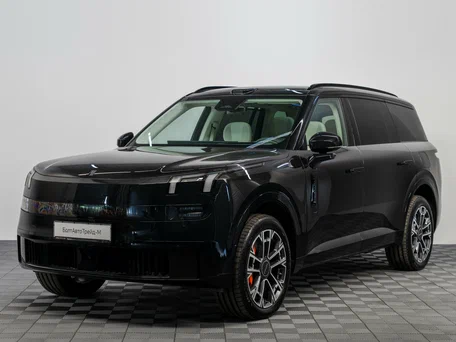 Lynk & Co 900