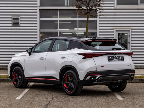 2022 Omoda C5 I, белый, 1245000 рублей - вид 2