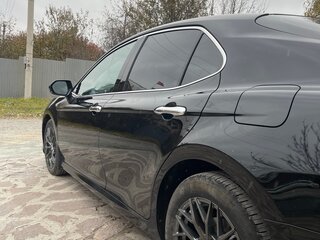 2019 Toyota Camry VIII (XV70), чёрный, 3550000 рублей, вид 4