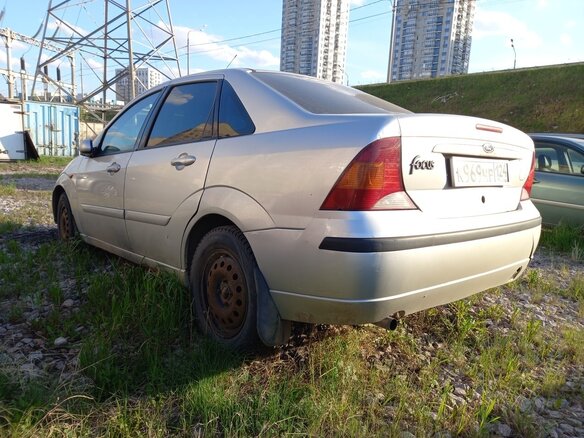 2005 Ford Focus I Рестайлинг, серебристый, 100000 рублей - вид 5