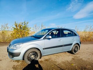 2007 Kia Rio II, серебристый, 490000 рублей, вид 3
