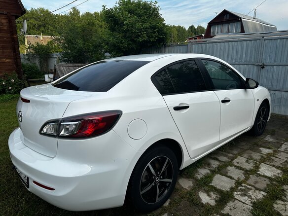 2012 Mazda 3 II (BL) Рестайлинг, белый, 850000 рублей - вид 4