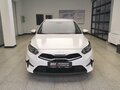 2021 Kia Ceed III Рестайлинг, белый, 1850000 рублей - вид 1