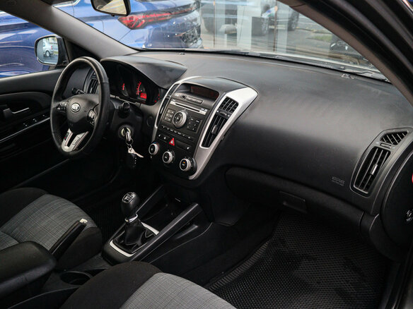 2012 Kia Ceed I Рестайлинг, серебристый, 699000 рублей - вид 6