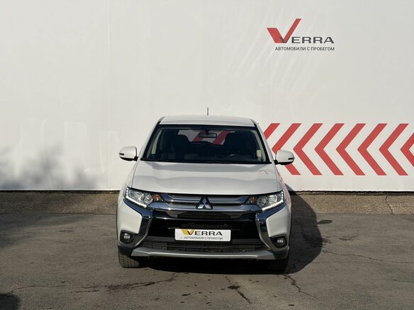 2016 Mitsubishi Outlander III Рестайлинг 2, белый - вид 5