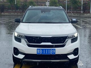 2021 Kia KX3, белый, 1570000 рублей, вид 2
