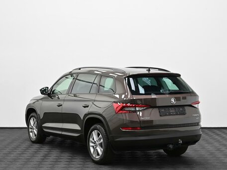 2018 Skoda Kodiaq I, коричневый, 2029000 рублей, вид 4