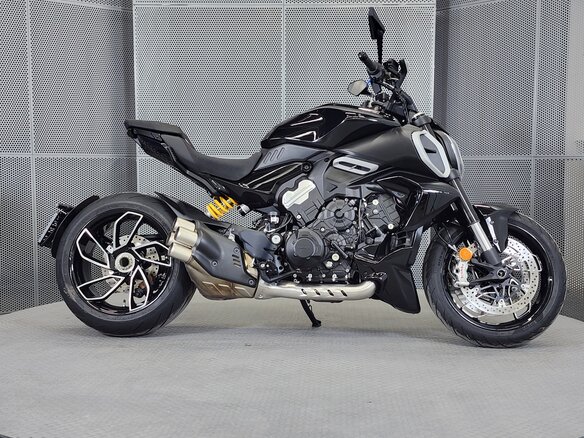 2024 Ducati Diavel V4, чёрный, 2549000 рублей