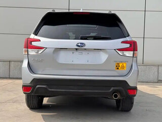 2022 Subaru Forester V Рестайлинг, серебристый, 2240000 рублей, вид 5