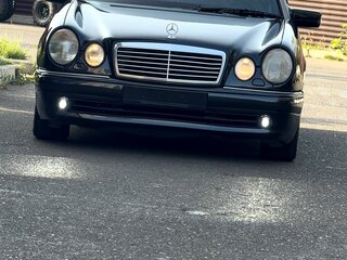 1996 Mercedes-Benz E-Класс 420 II (W210, S210), синий, 850000 рублей, вид 2