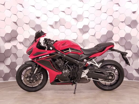 2023 Honda CBR 650R, красный, 999000 рублей - вид 3
