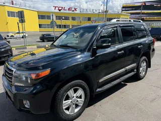 2014 Toyota Land Cruiser 200 Series Рестайлинг 1, чёрный, 3800000 рублей, вид 1