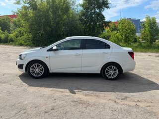 2014 Chevrolet Aveo II, белый, 600000 рублей, вид 5