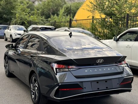 2024 Hyundai Elantra N Line VII (CN7) Рестайлинг, серый, 1860000 рублей, вид 5